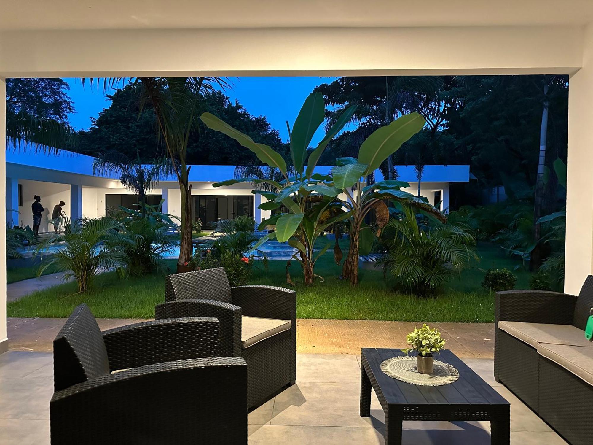 Hotel Good Life Коко Екстериор снимка