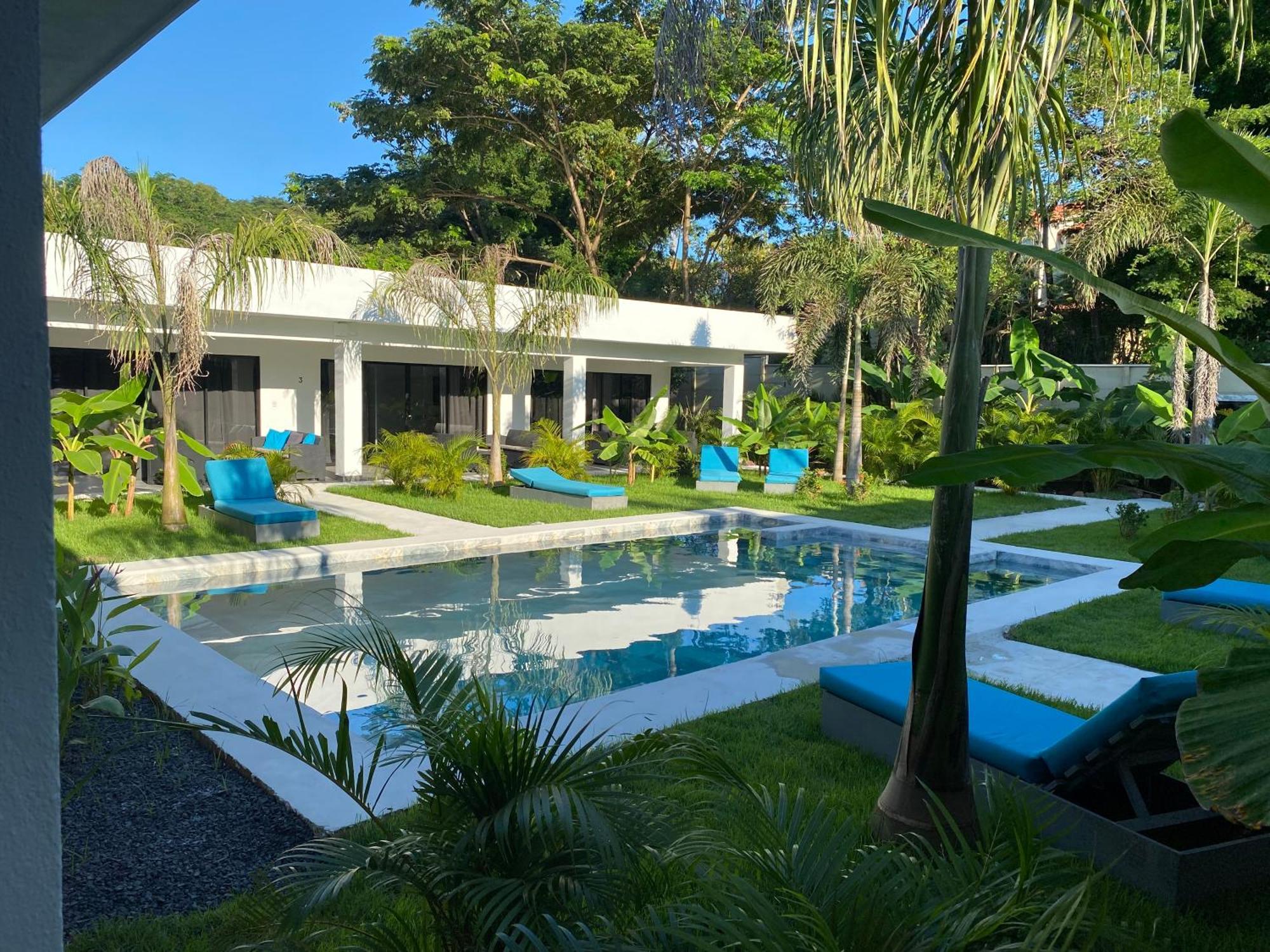 Hotel Good Life Коко Екстериор снимка